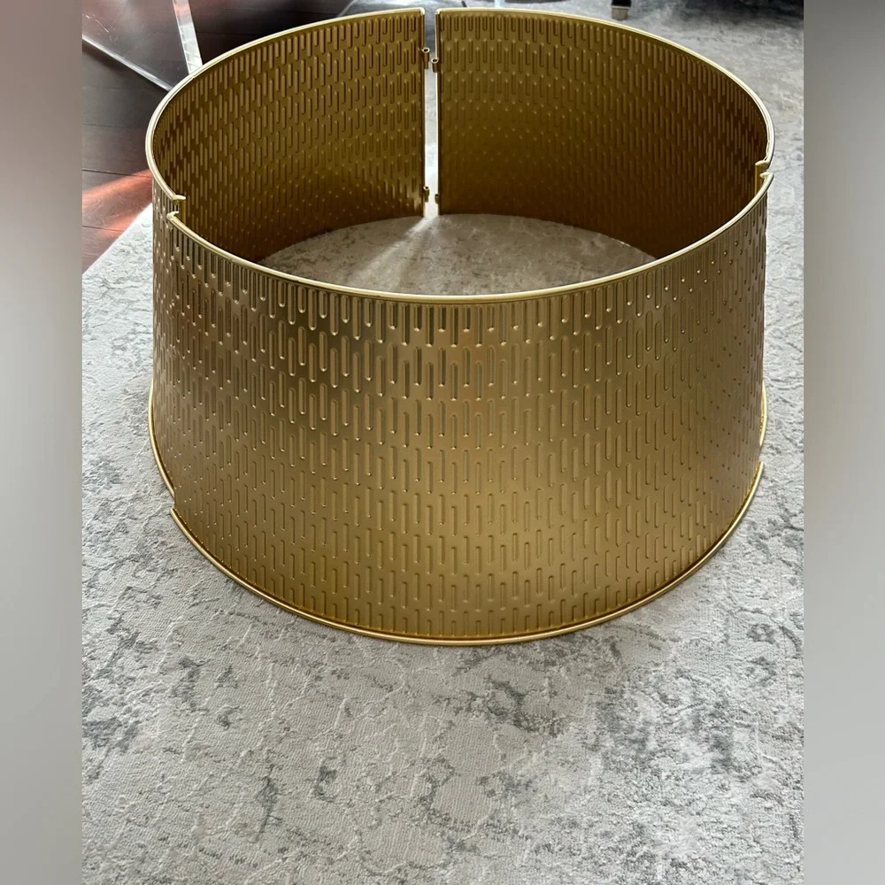 🎄🎄Berkley Jensen Metal Tree Collar - Gold🎄🎄